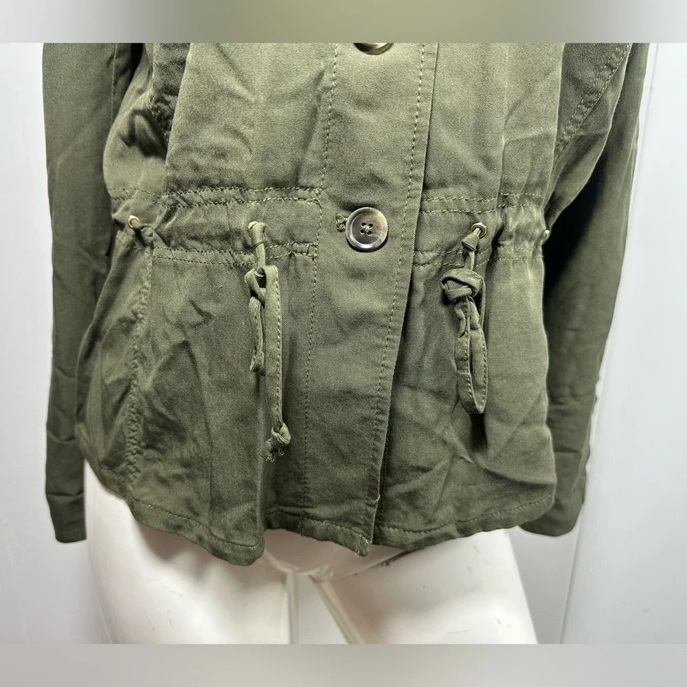 White House Black Market Sz 6 Utility Jacket Shirt Army Green Roll Tab Sleeves